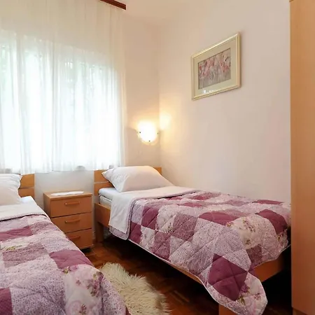Holiday home In Starigrad-paklenica 6790