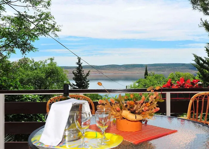 In Starigrad-paklenica 6790 Holiday home *