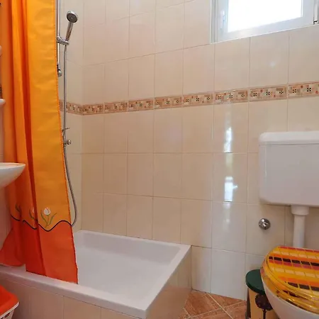 In Starigrad-paklenica 6790 بيت للعطل ستاريغغاد باكلينتسا