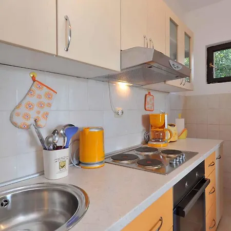 In Starigrad-paklenica 6790 ستاريغغاد باكلينتسا